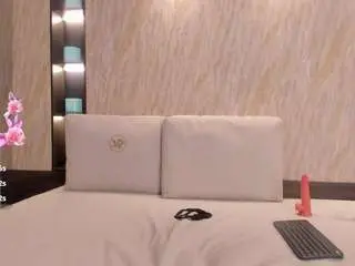 Camsoda Adult Webcam of nara-black