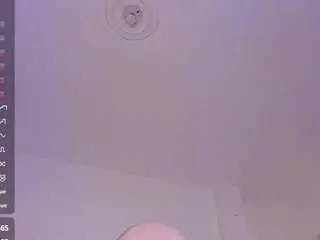 Camsoda Free Live Porn of mia-royal