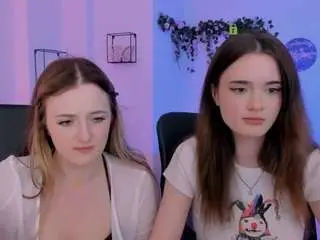 Camsoda Nude Webcam of luna-berryy