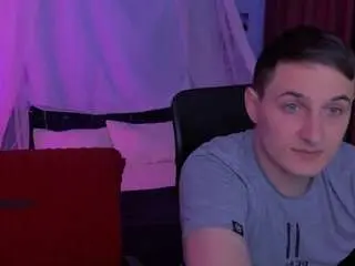 Camsoda Free Porn Cam of beauty-liam