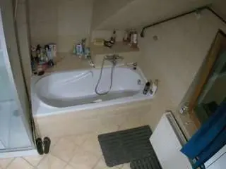 Camsoda Live Porn of voyeurcam-julmodels-bath-2nd-1