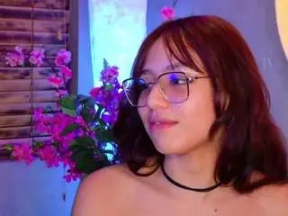 Camsoda Nude Webcam of kiara-layla