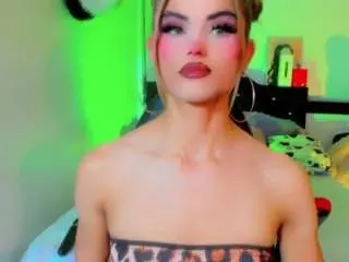 Camsoda Adult Video Chat of chloe-hot-xxx