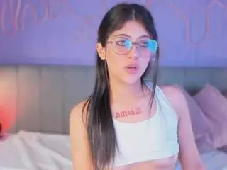 Camsoda Watch Live Sex Cams of corinne-benson