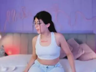 Camsoda Sex Cam of corinne-benson