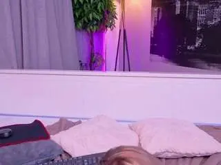 Camsoda Best Webcam of milkyjulyg
