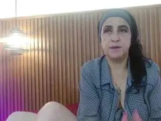 Camsoda Free Live Porn of iris-bloom69