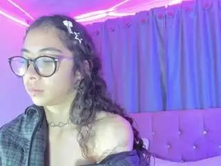 Camsoda Nude Webcam of sweett-sadie