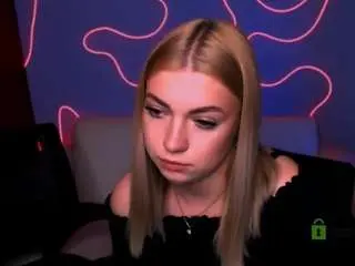 Camsoda Sex Cam of lisa-dark