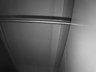 Camsoda Private Sex Chat of voyeurcam-casa-salsa-bathroom-9