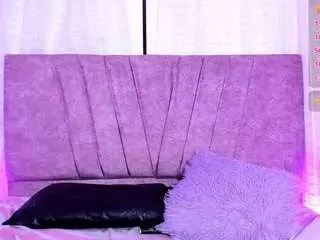 Camsoda Adult Webcams of emilie-joness1