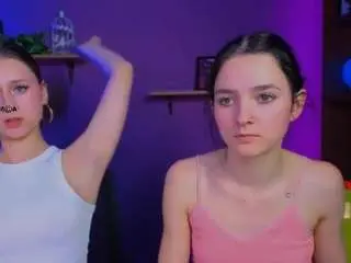 Camsoda Adult Webcams of arianaa-cat