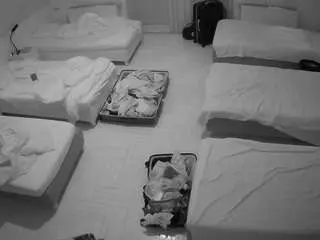 Camsoda Adult Webcams of voyeurcam-julmodels-bed-6