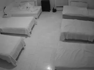 Camsoda Watch Live Sex Cams of voyeurcam-julmodels-bed-6