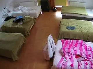 Camsoda Live Sex Cam of voyeurcam-julmodels-bed-6