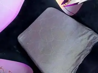 Camsoda Watch Live Sex Cams of sue-katy