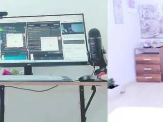 Camsoda Watch Live Sex Cams of emily-philip