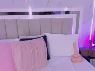 Camsoda Sex Cam of laurasmith-1