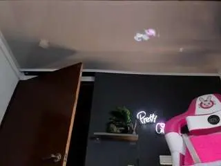 Camsoda Sex Chat of emilyjhonsonn