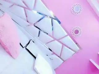Camsoda Free Live Porn of samiqueen01
