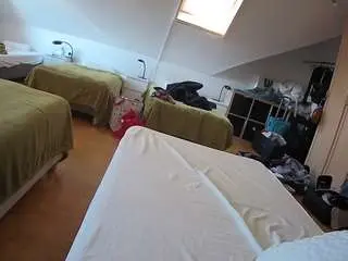 Camsoda Best Webcam of voyeurcam-julmodels-bed-1