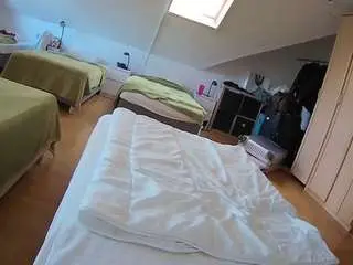 Camsoda Private Sex Chat of voyeurcam-julmodels-bed-1