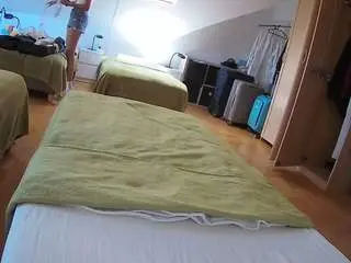 Camsoda Live Sex Cam of voyeurcam-julmodels-bed-1