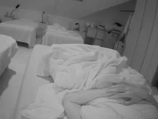Camsoda Adult Video Chat of voyeurcam-julmodels-bed-1