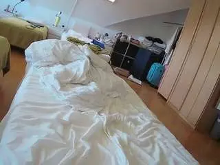 Camsoda Private Sex Chat of voyeurcam-julmodels-bed-1