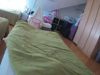 Camsoda Sex Cam of voyeurcam-julmodels-bed-1