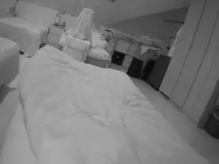 Camsoda Adult Webcam of voyeurcam-julmodels-bed-1