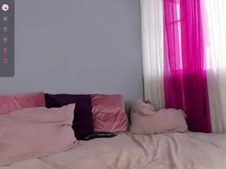 Camsoda Nude Webcam of mollyybloom