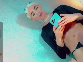 Camsoda Free Live Porn of isabellalatingirs