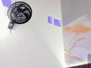 Camsoda Sex Cam of mia-pineda
