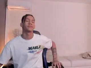 Camsoda Watch Live Sex Cams of adam-walker90