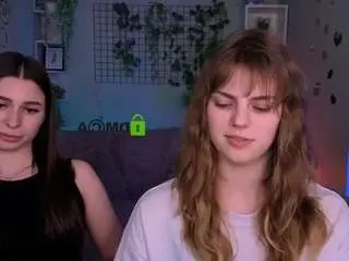 Camsoda Watch Live Sex Cams of flora-ri
