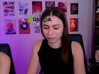 Camsoda Free Porn Cam of flora-ri