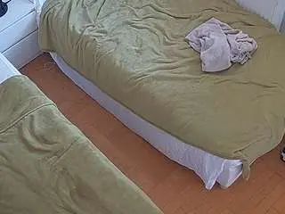 Camsoda Sex Cam of voyeurcam-julmodels-bed-7