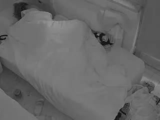 Camsoda Watch Live Sex Cams of voyeurcam-julmodels-bed-7