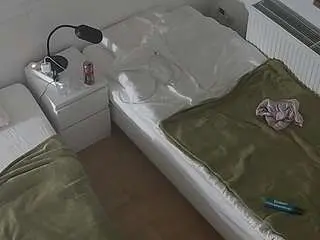 Camsoda Live Sex Cam of voyeurcam-julmodels-bed-7