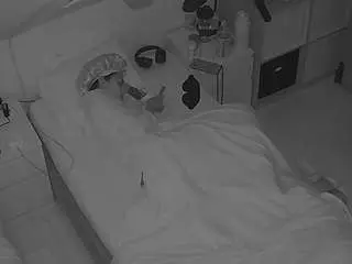Camsoda Adult Webcams of voyeurcam-julmodels-bed-7