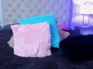Camsoda Sex Cam of yensy-hott