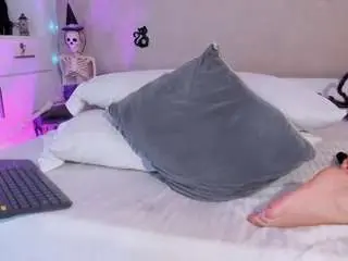 Camsoda Watch Live Sex Cams of saraaalvarexz