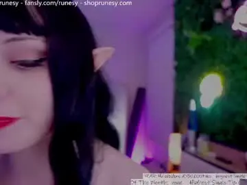 Chaturbate Adult Video Chat of runesy