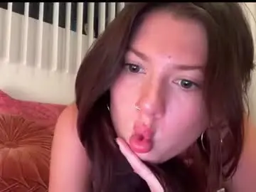 Chaturbate Live Sex Cam of ivyquinette