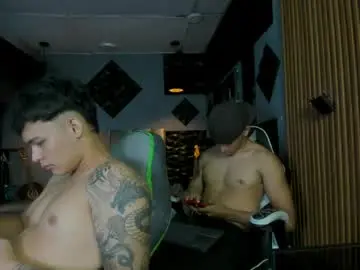 Chaturbate Free Porn Cam of mr_mois