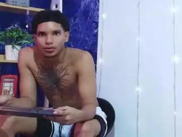 Chaturbate Nude Webcam of owen_blaze3