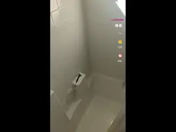 Chaturbate Live Sex Cam of aholevibe