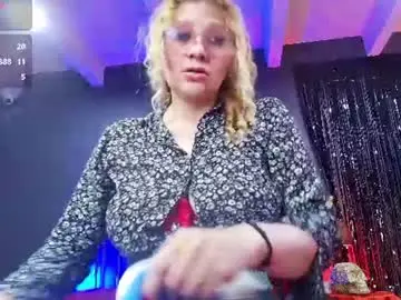Chaturbate Adult Video Chat of evangelinelove_