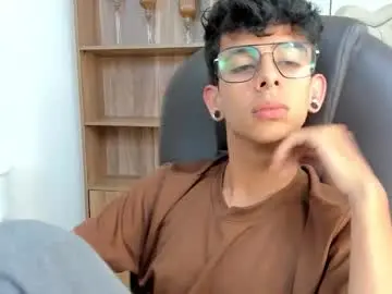 Chaturbate Adult Video Chat of andyxibrat